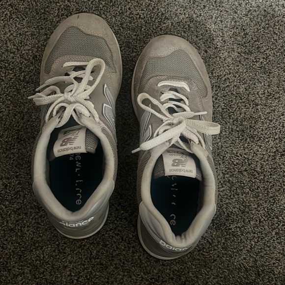 New Balances Men’s size 8 - Picture 1 of 5